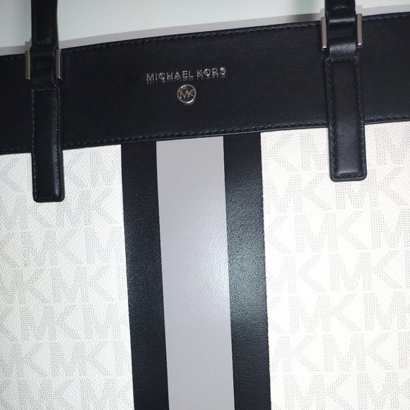 Michael Kors Handbag Elegant Black and White Purse - Picture 3 of 4